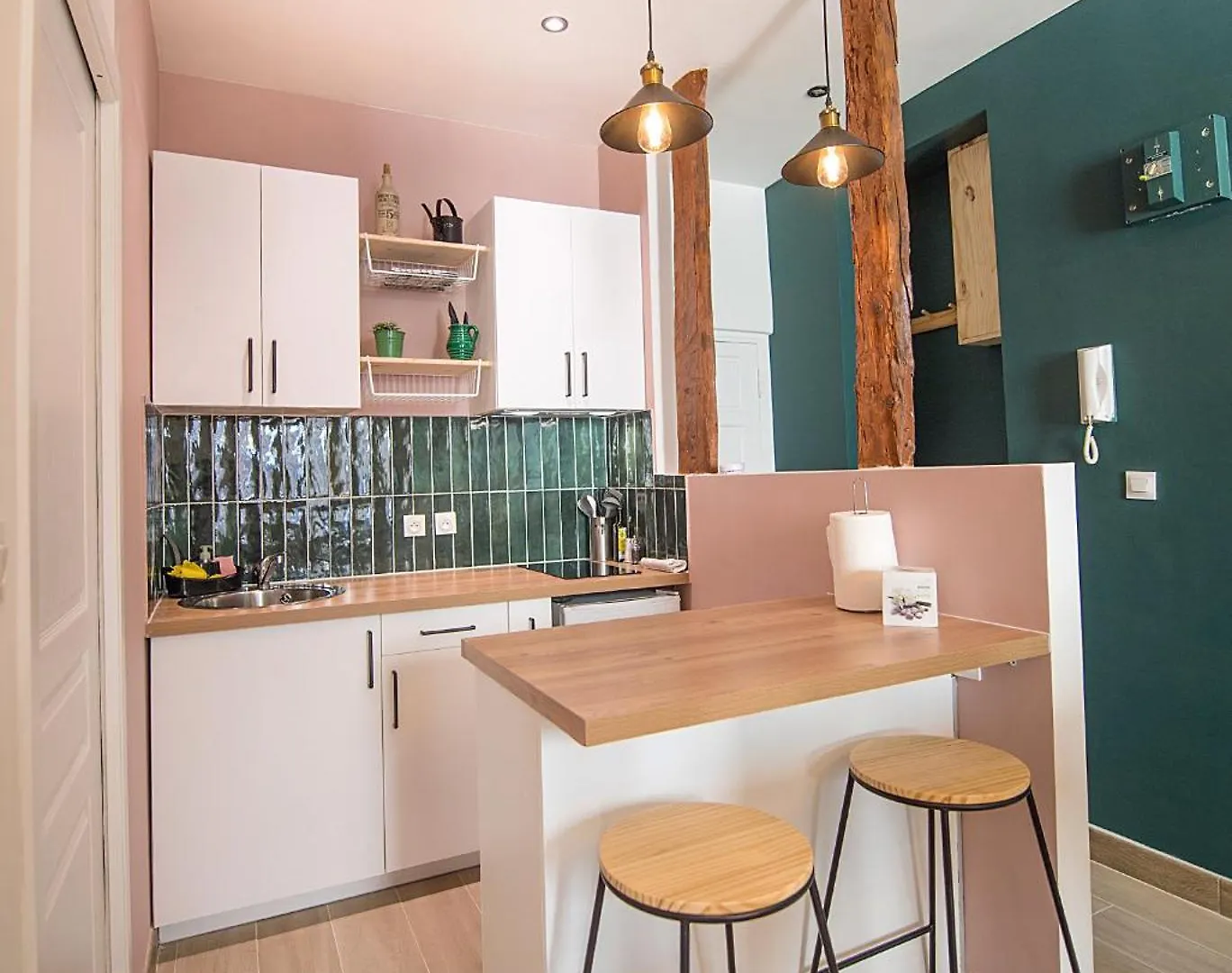 Tres Beau Duplex Dans Le Vieux Nice Avec Clim/Wifi 0*,  Francja